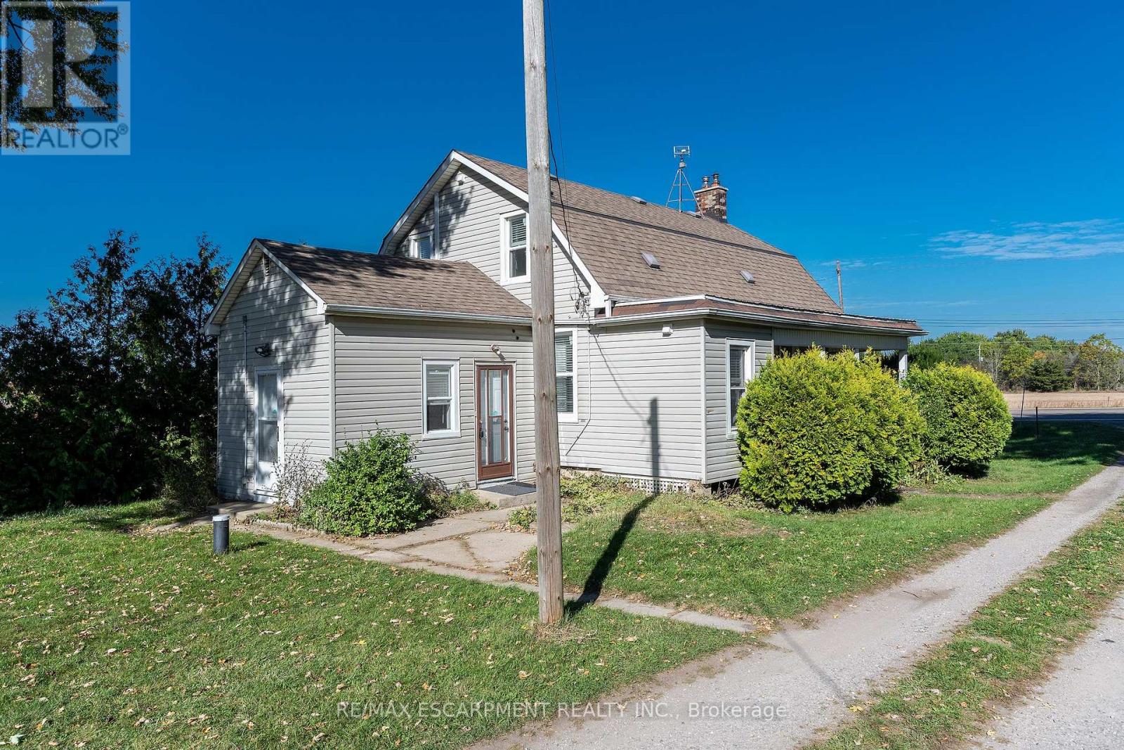 2546 Wilson Street, Hamilton, Ontario  L0R 1A0 - Photo 4 - X12412612