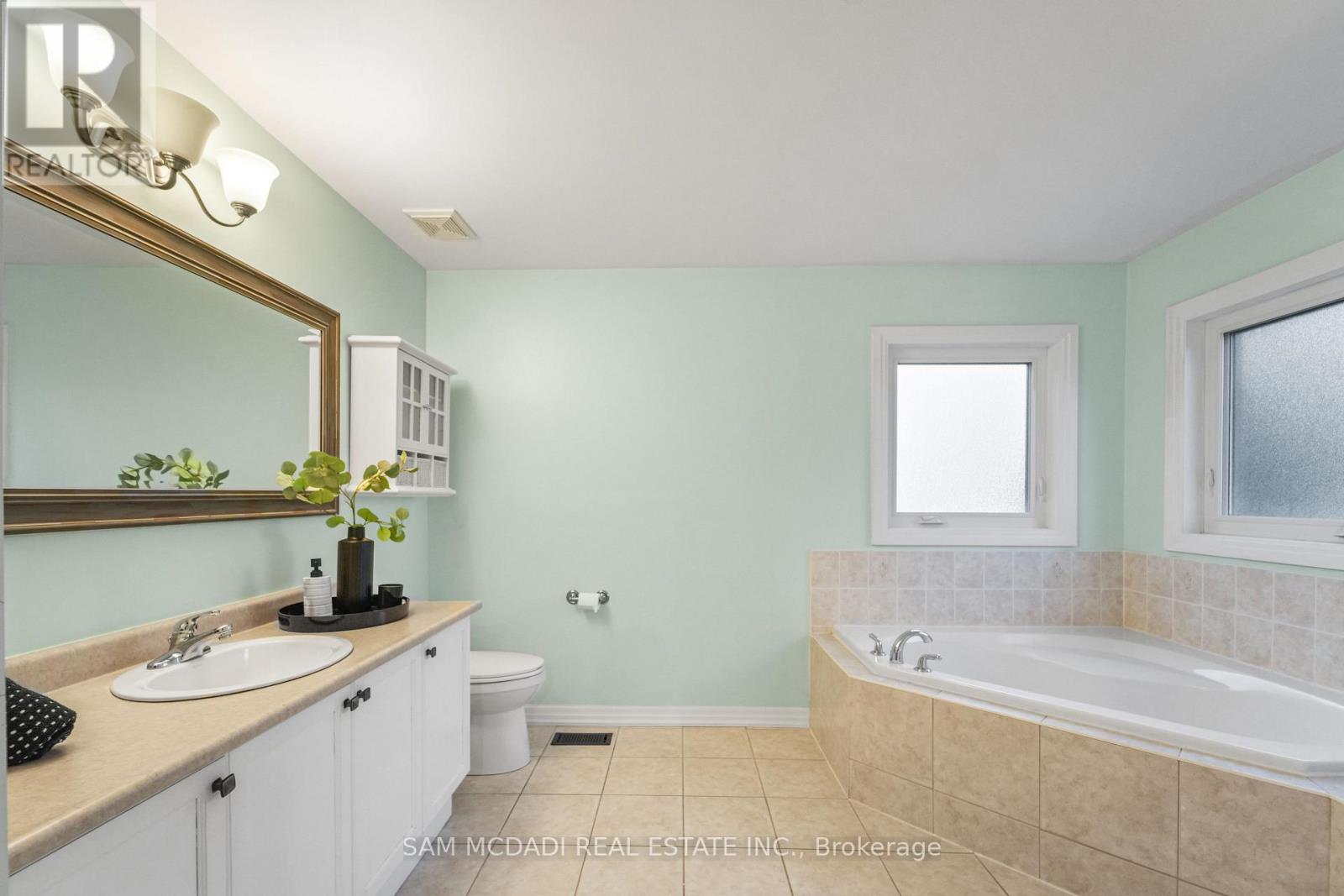 57 Milfoil Street, Halton Hills, Ontario  L7G 6M6 - Photo 29 - W12422456