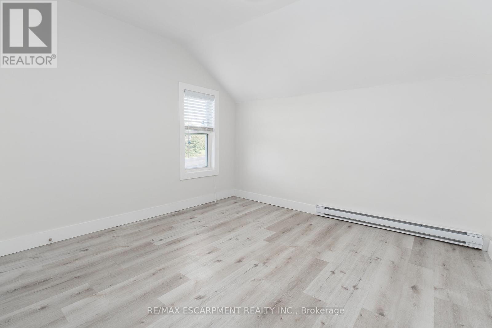 2546 Wilson Street, Hamilton, Ontario  L0R 1A0 - Photo 20 - X12412612