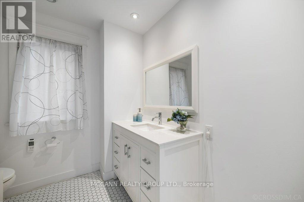 43 Sherwood Avenue, Toronto, Ontario  M4P 2A6 - Photo 33 - C12424297