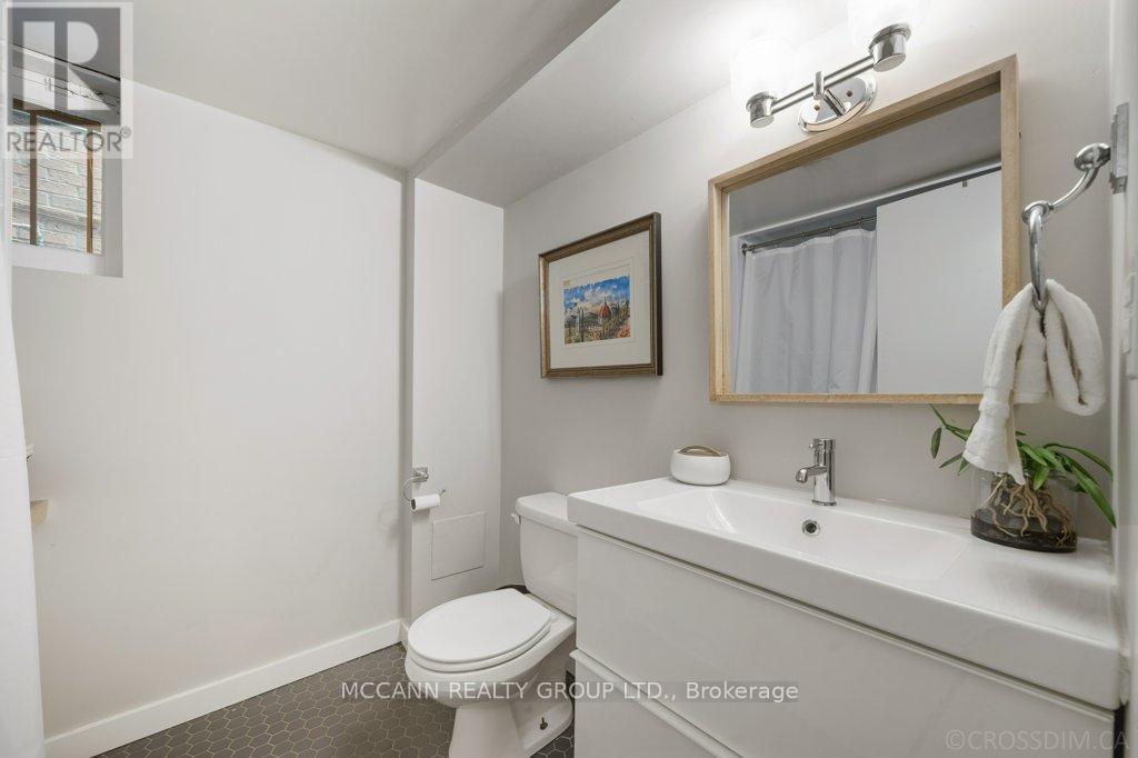 43 Sherwood Avenue, Toronto, Ontario  M4P 2A6 - Photo 36 - C12424297
