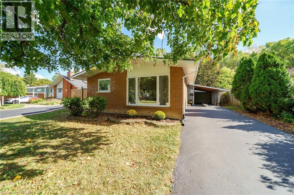 28 PLEASANT Avenue, Dundas, Ontario