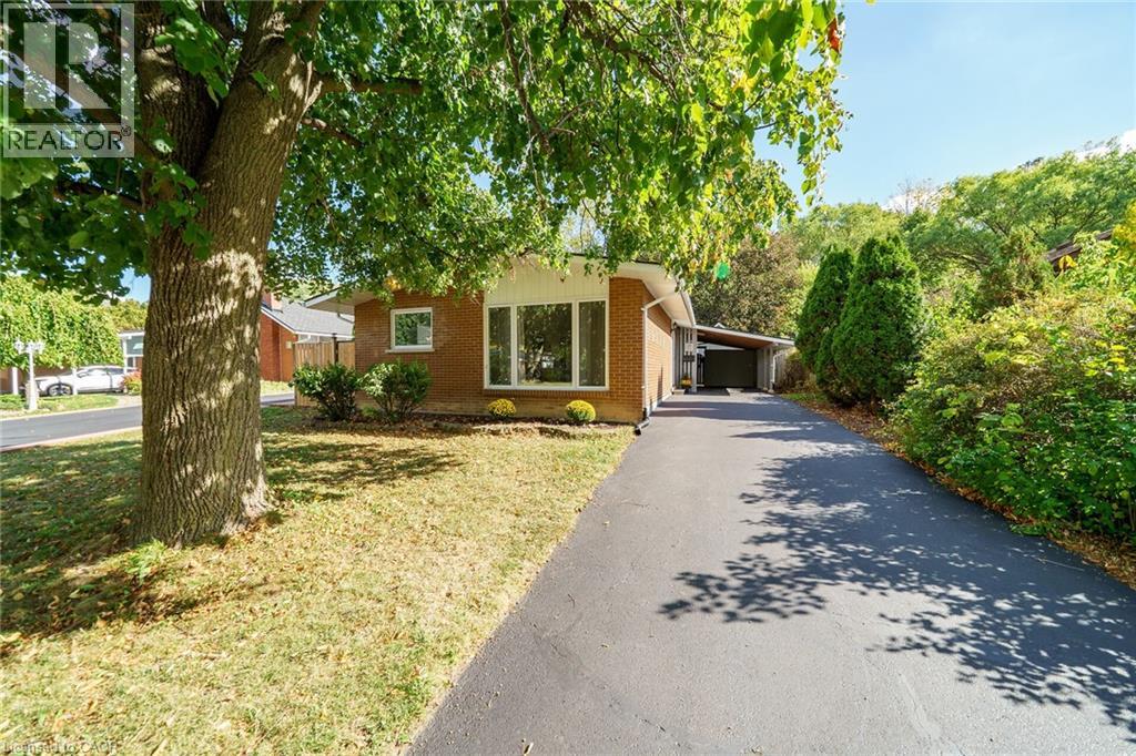 28 Pleasant Avenue, Dundas, Ontario  L9H 3S7 - Photo 2 - 40776923