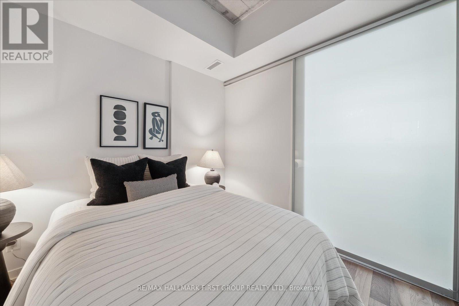 602 - 8 Gladstone Avenue, Toronto, Ontario  M6J 0B3 - Photo 19 - C12450037