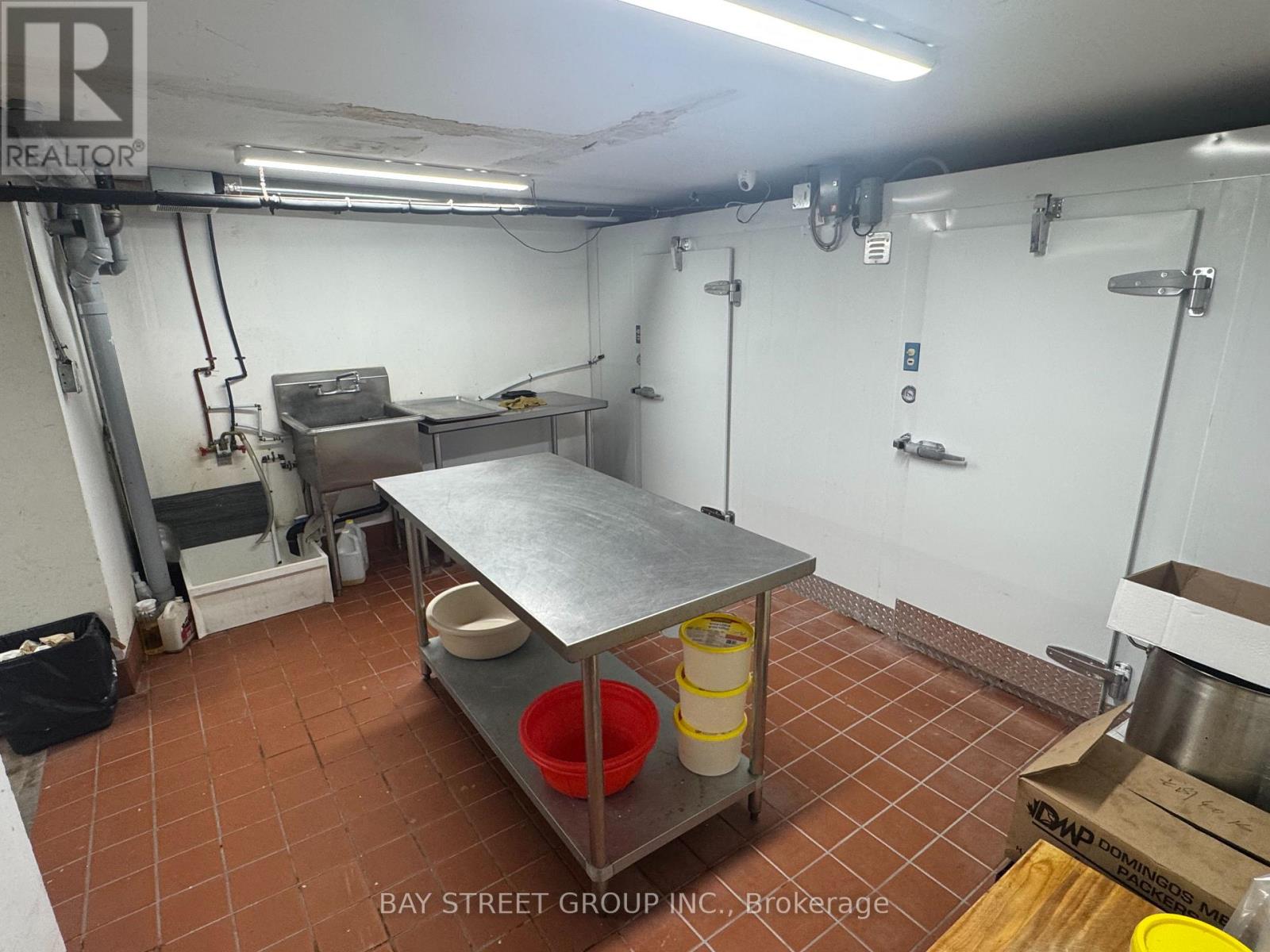 5205 Yonge Street, Toronto, Ontario  M2N 5P7 - Photo 10 - C12450044
