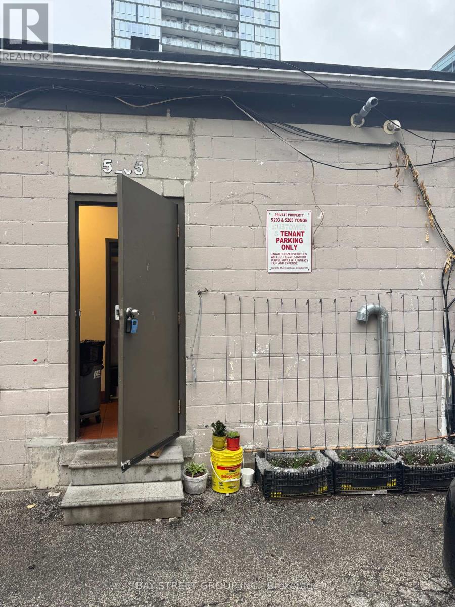 5205 Yonge Street, Toronto, Ontario  M2N 5P7 - Photo 13 - C12450044
