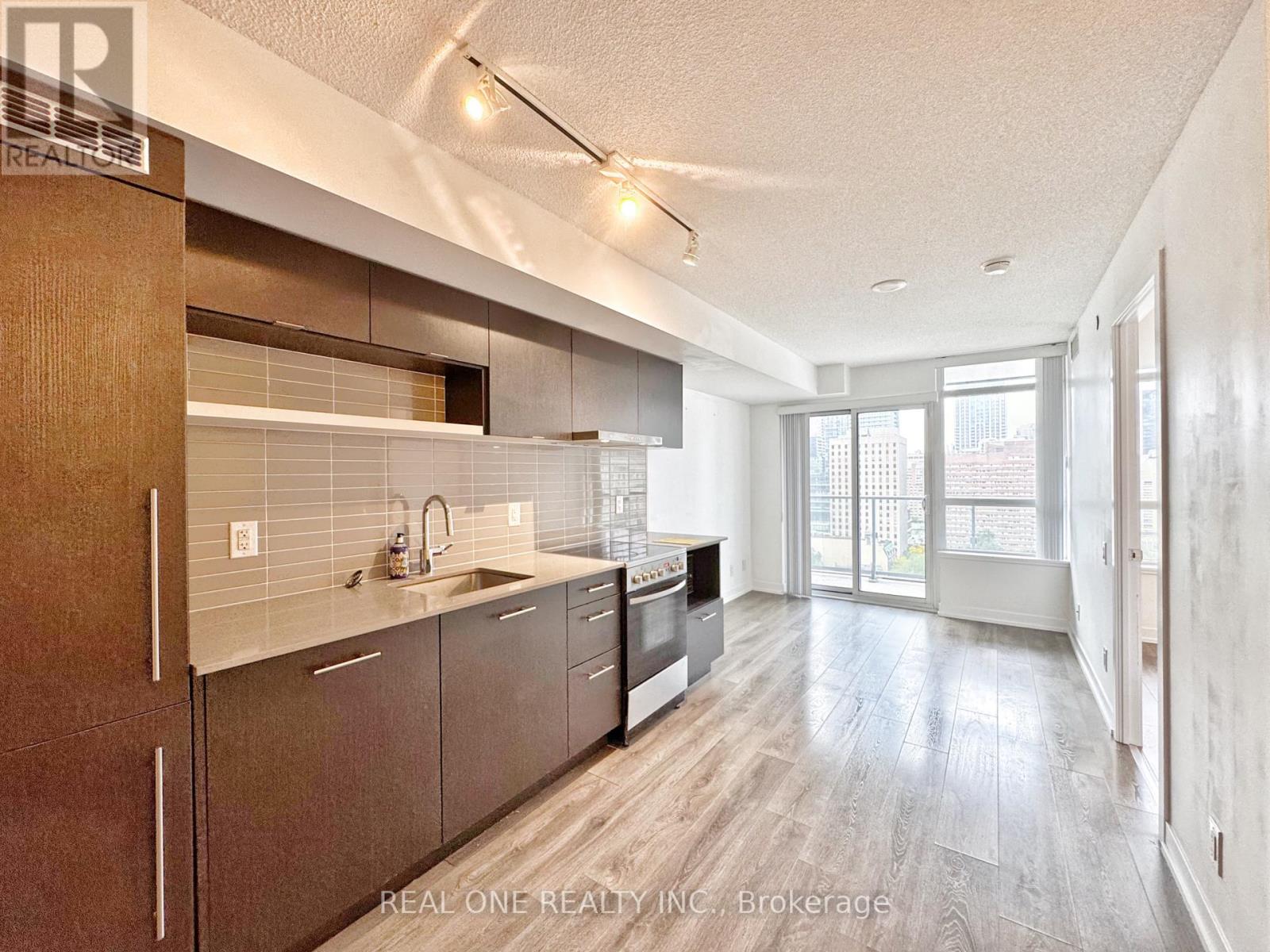 1813 - 365 Church Street, Toronto, Ontario  M5B 0B5 - Photo 2 - C12450046