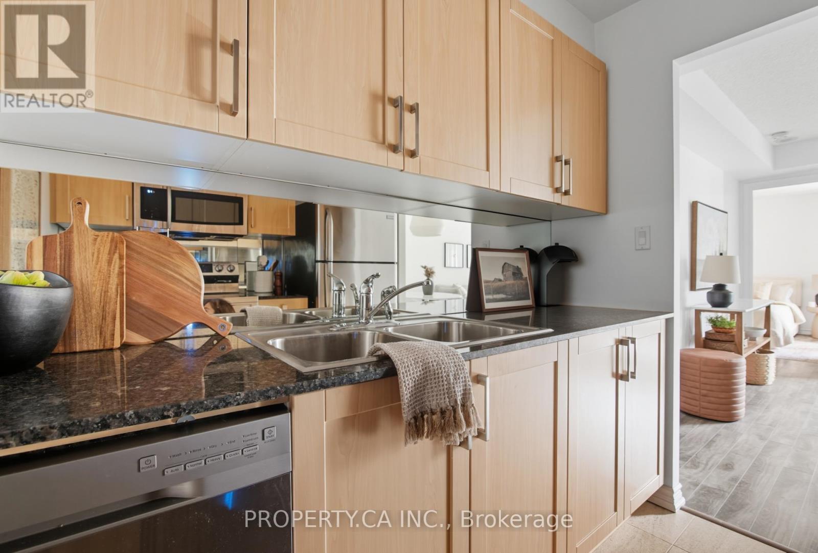709 - 801 Bay Street, Toronto, Ontario  M5S 1Y9 - Photo 12 - C12450078