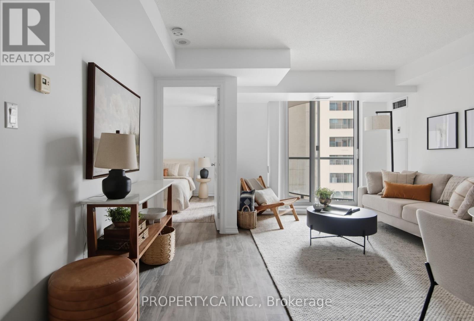 709 - 801 Bay Street, Toronto, Ontario  M5S 1Y9 - Photo 2 - C12450078