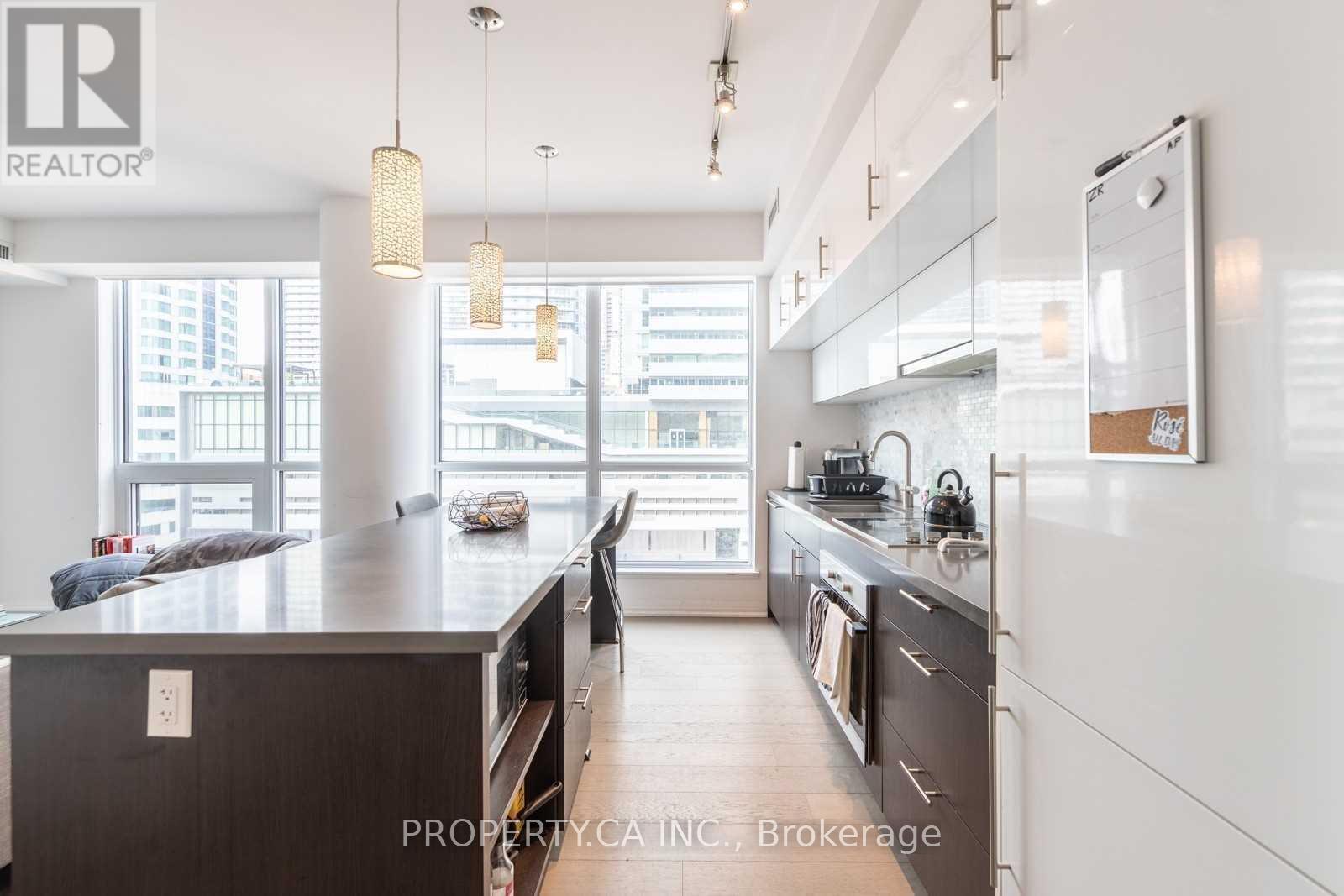 911 - 8 Mercer Street, Toronto, Ontario  M5V 0C4 - Photo 3 - C12450088