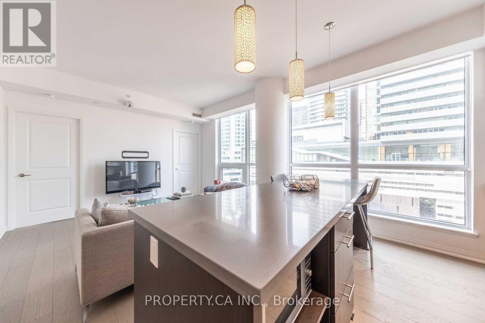 911 - 8 Mercer Street, Toronto, Ontario  M5V 0C4 - Photo 4 - C12450088