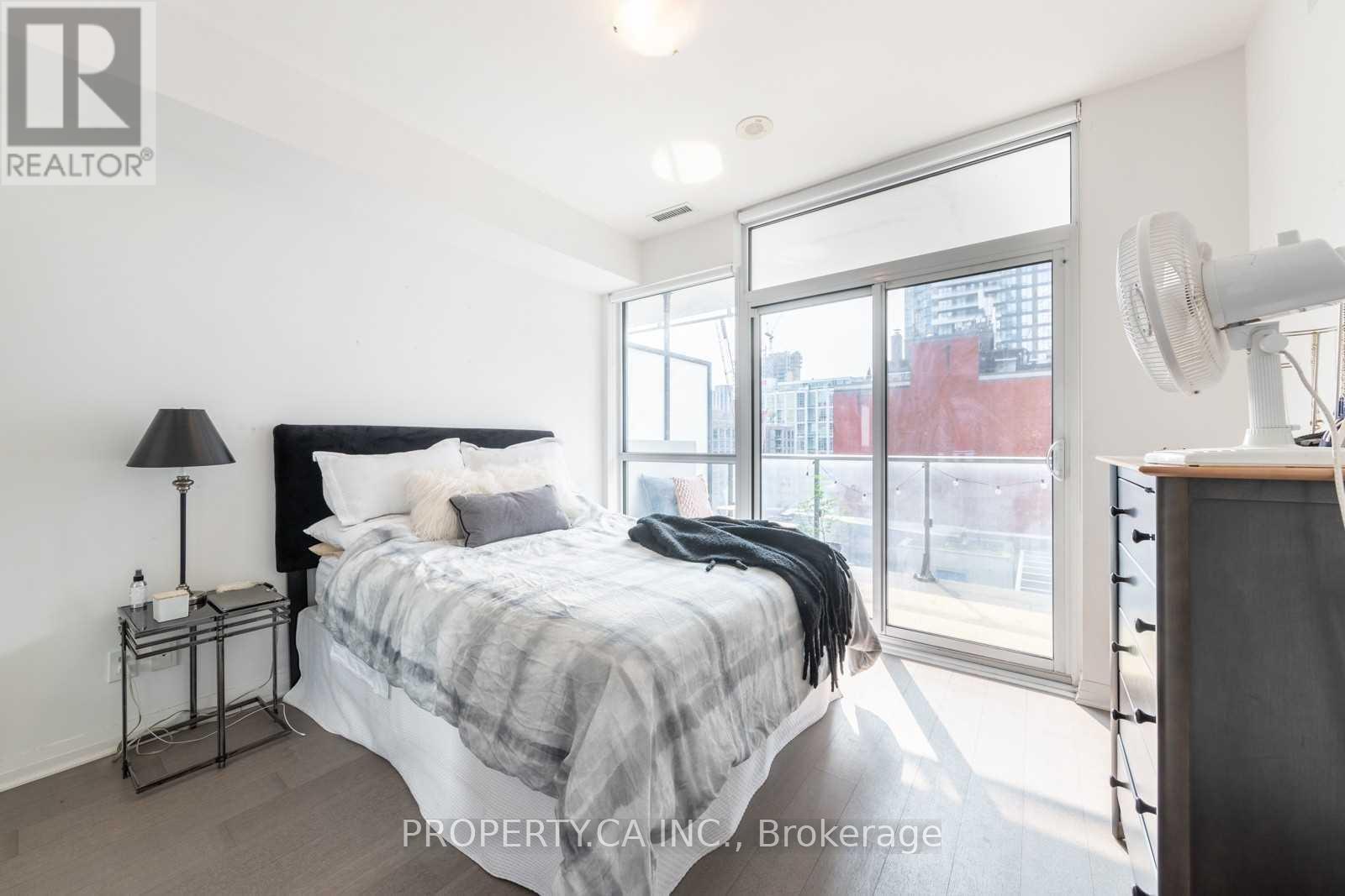 911 - 8 Mercer Street, Toronto, Ontario  M5V 0C4 - Photo 9 - C12450088