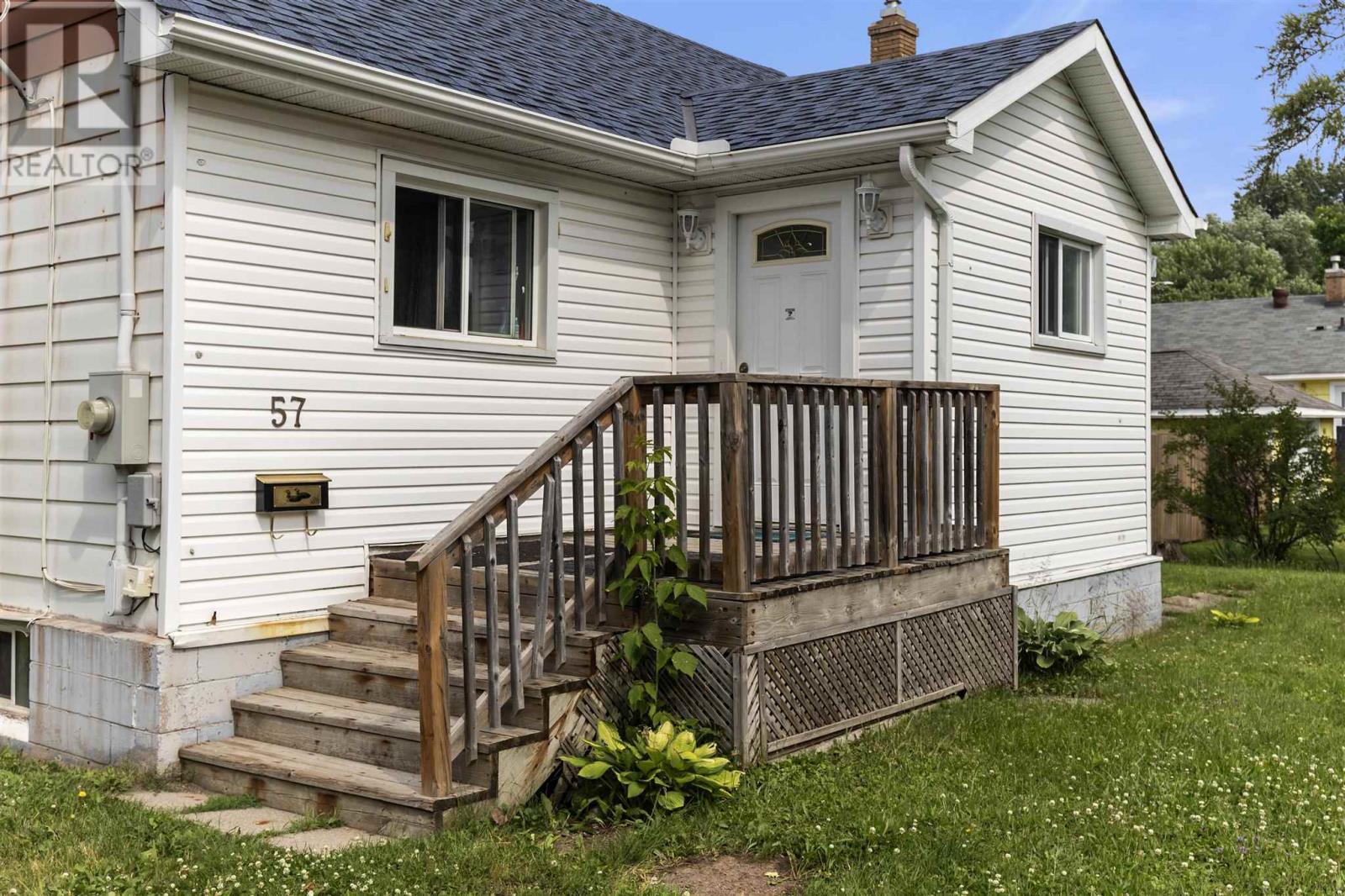57 Cameron Ave, Sault Ste. Marie, Ontario  P6B 4W9 - Photo 3 - SM252893