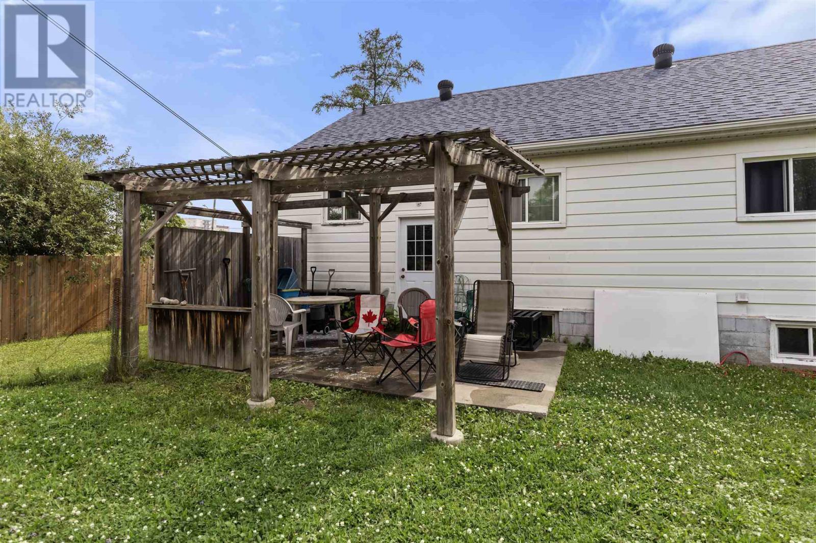 57 Cameron Ave, Sault Ste. Marie, Ontario  P6B 4W9 - Photo 36 - SM252893