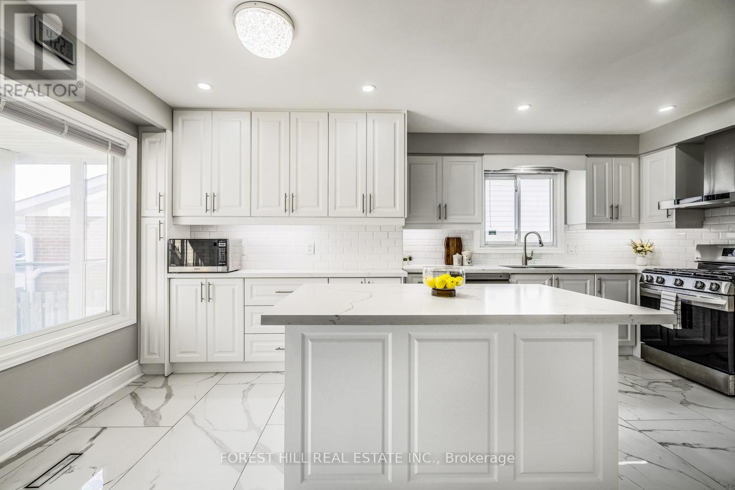 140 Valdor Drive, Toronto (Agincourt North), Ontario  M1V 1R5 - Photo 4 - E12450100