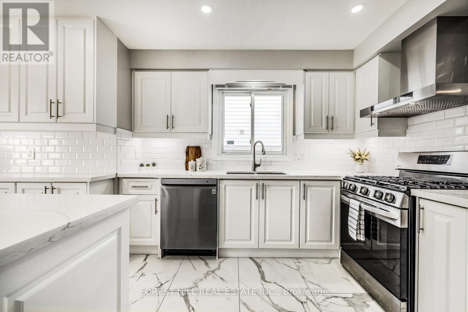 140 Valdor Drive, Toronto (Agincourt North), Ontario  M1V 1R5 - Photo 5 - E12450100
