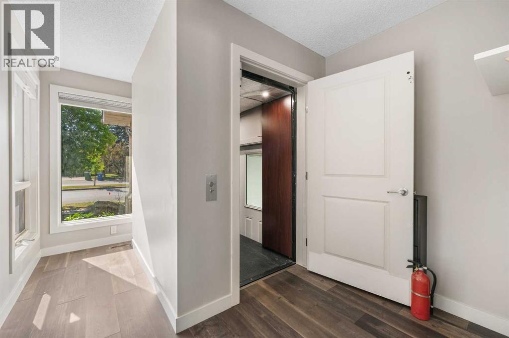 14 Douglasbank Drive Se, Calgary, Alberta  T2Z 2B7 - Photo 5 - A2256288