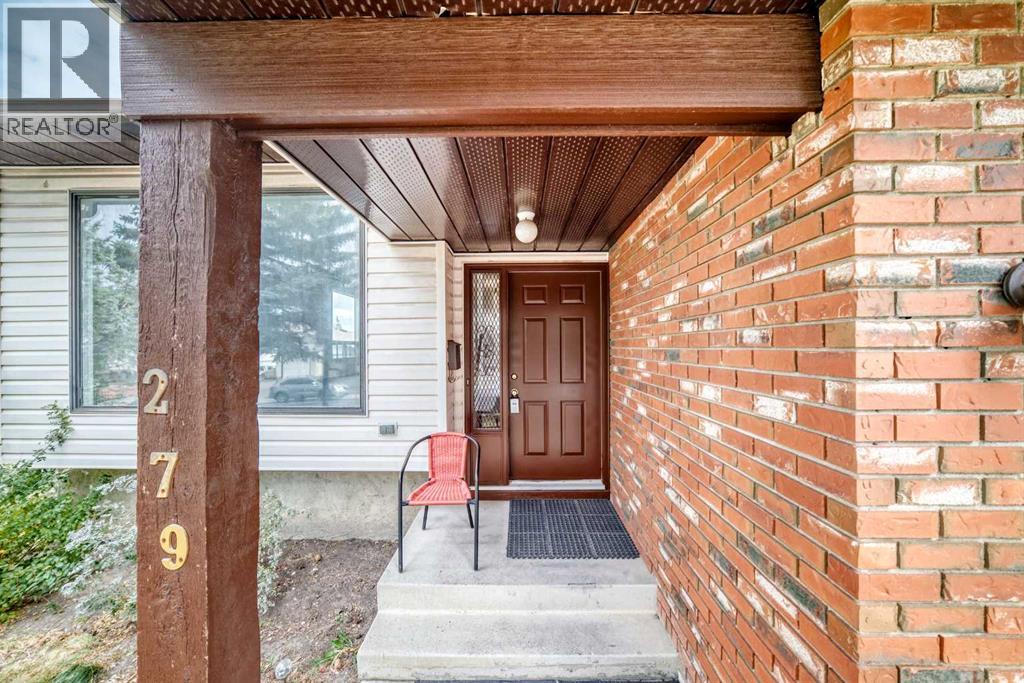 279 Beddington Circle Ne, Calgary, Alberta  T3K 1N9 - Photo 2 - A2262711