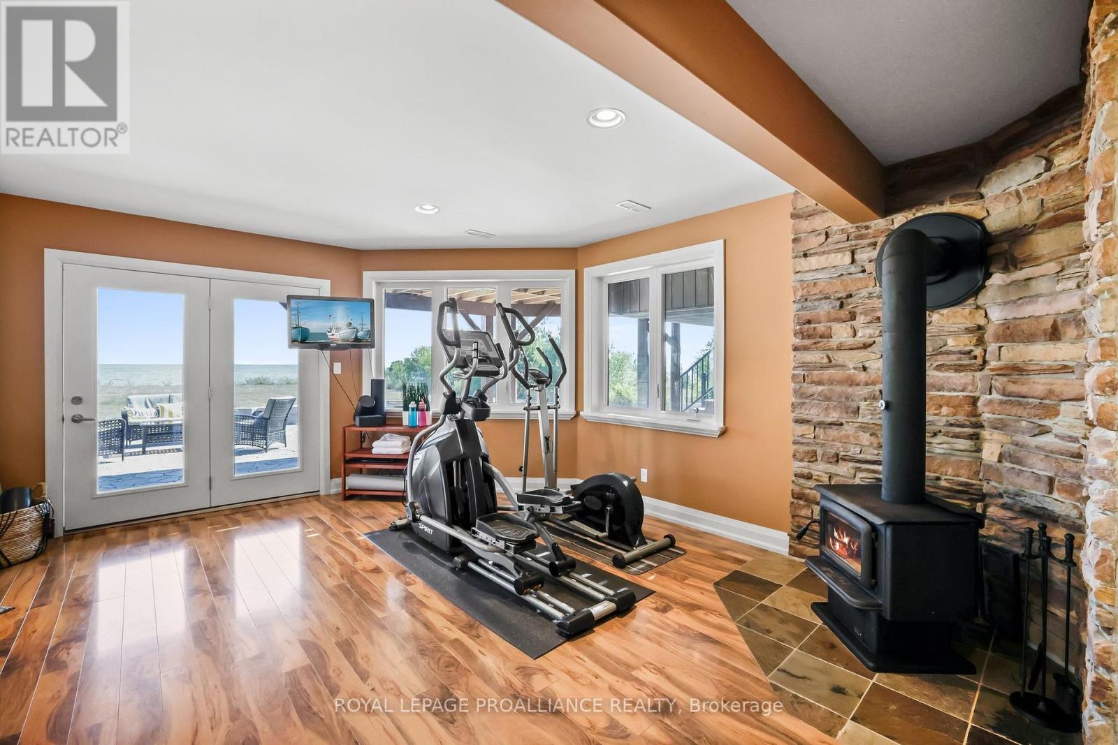 263 Lakeshore Road, Brighton, Ontario  K0K 1H0 - Photo 37 - X12450235