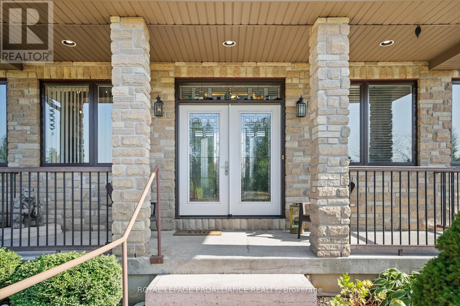 263 Lakeshore Road, Brighton, Ontario  K0K 1H0 - Photo 8 - X12450235