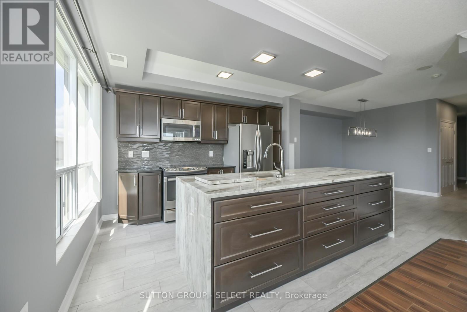 303 - 1030 Coronation Drive, London North (North I), Ontario  N6G 0G5 - Photo 11 - X12450141