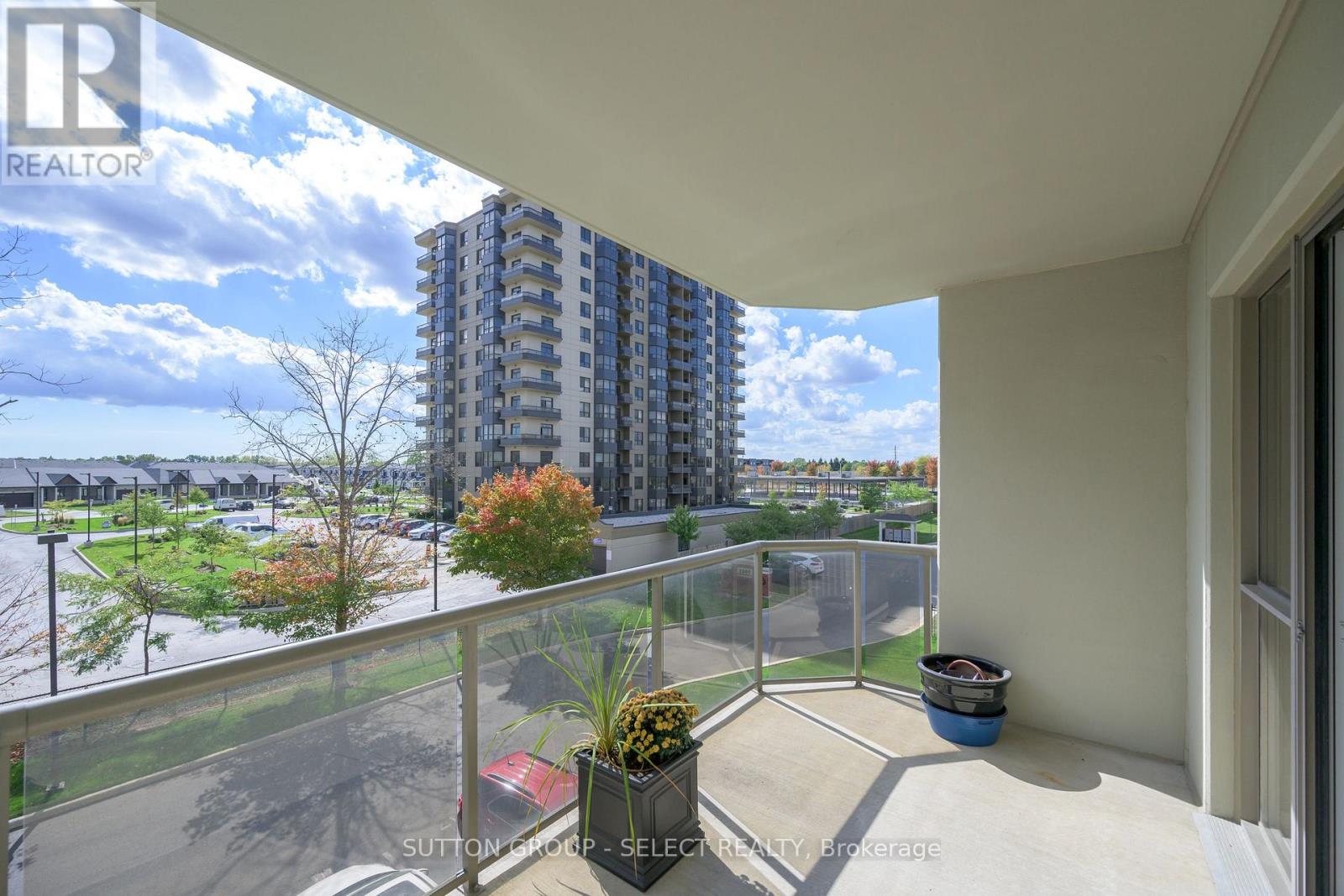 303 - 1030 Coronation Drive, London North (North I), Ontario  N6G 0G5 - Photo 9 - X12450141