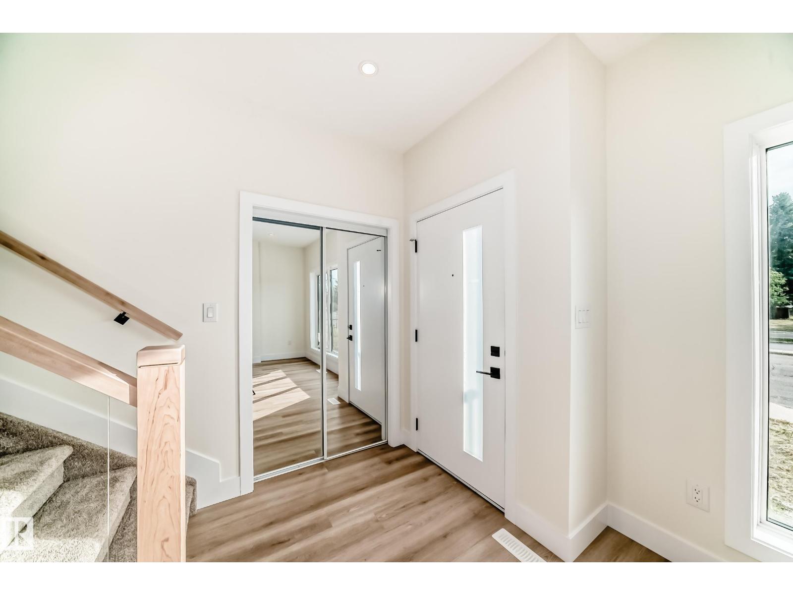 10718 149 St Nw Nw, Edmonton, Alberta  T5P 1M2 - Photo 4 - E4461178