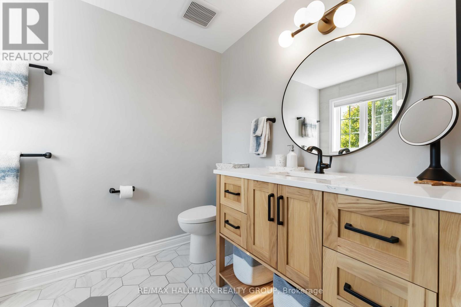 91 Borealis Crescent, Ottawa, Ontario  K1K 4T6 - Photo 18 - X12450109