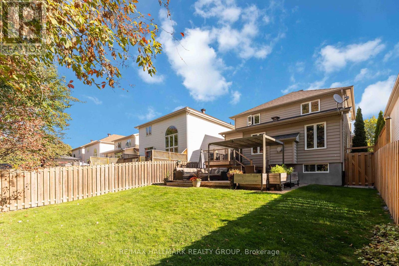 91 Borealis Crescent, Ottawa, Ontario  K1K 4T6 - Photo 33 - X12450109