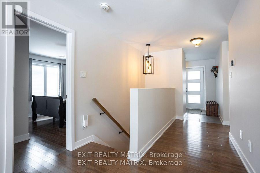 113 Argile Street E, Casselman, Ontario  K0A 1M0 - Photo 8 - X12450118
