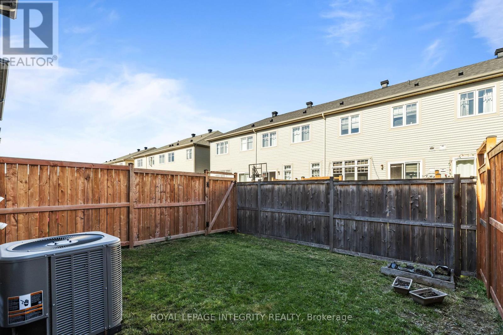 14 Hackney Private, Ottawa, Ontario  K2V 0K8 - Photo 24 - X12450135