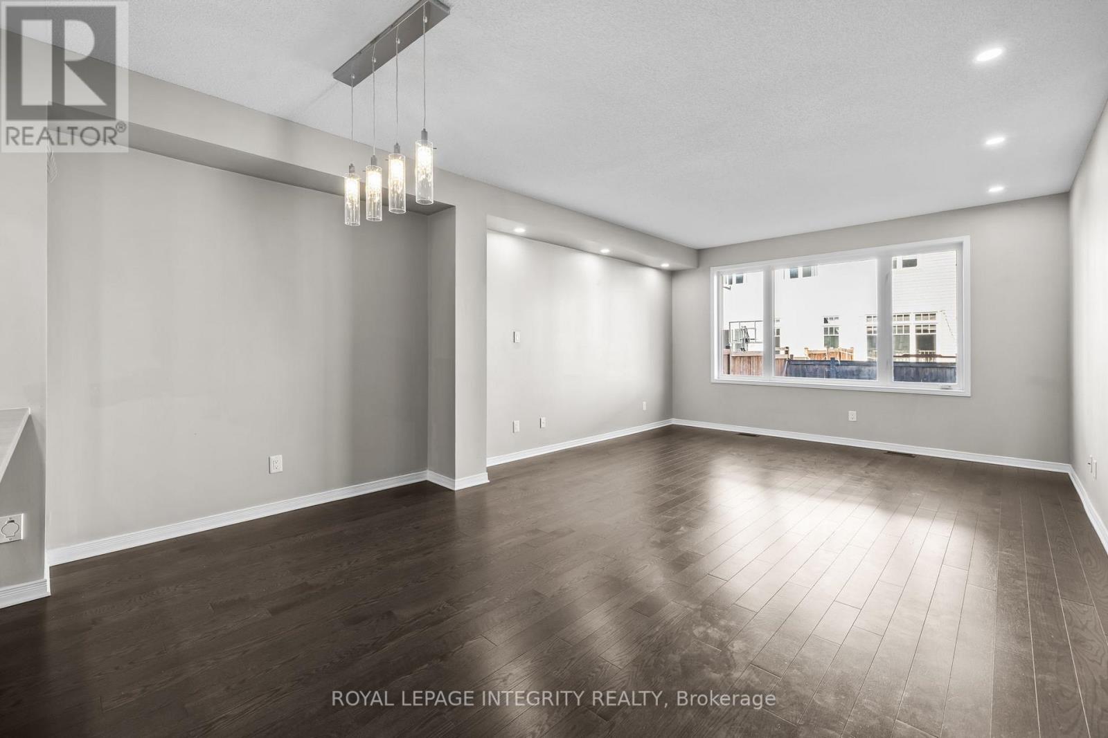14 Hackney Private, Ottawa, Ontario  K2V 0K8 - Photo 3 - X12450135