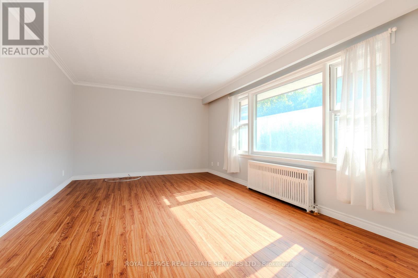20 Park Boulevard, Toronto, Ontario  M8W 1G7 - Photo 12 - W12448691