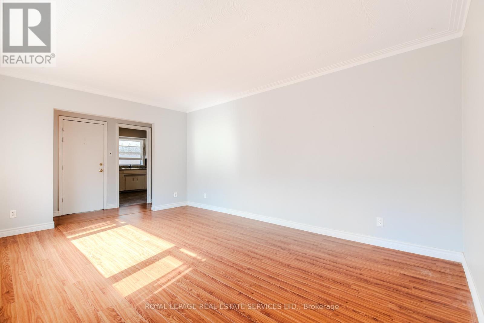 20 Park Boulevard, Toronto, Ontario  M8W 1G7 - Photo 10 - W12448691