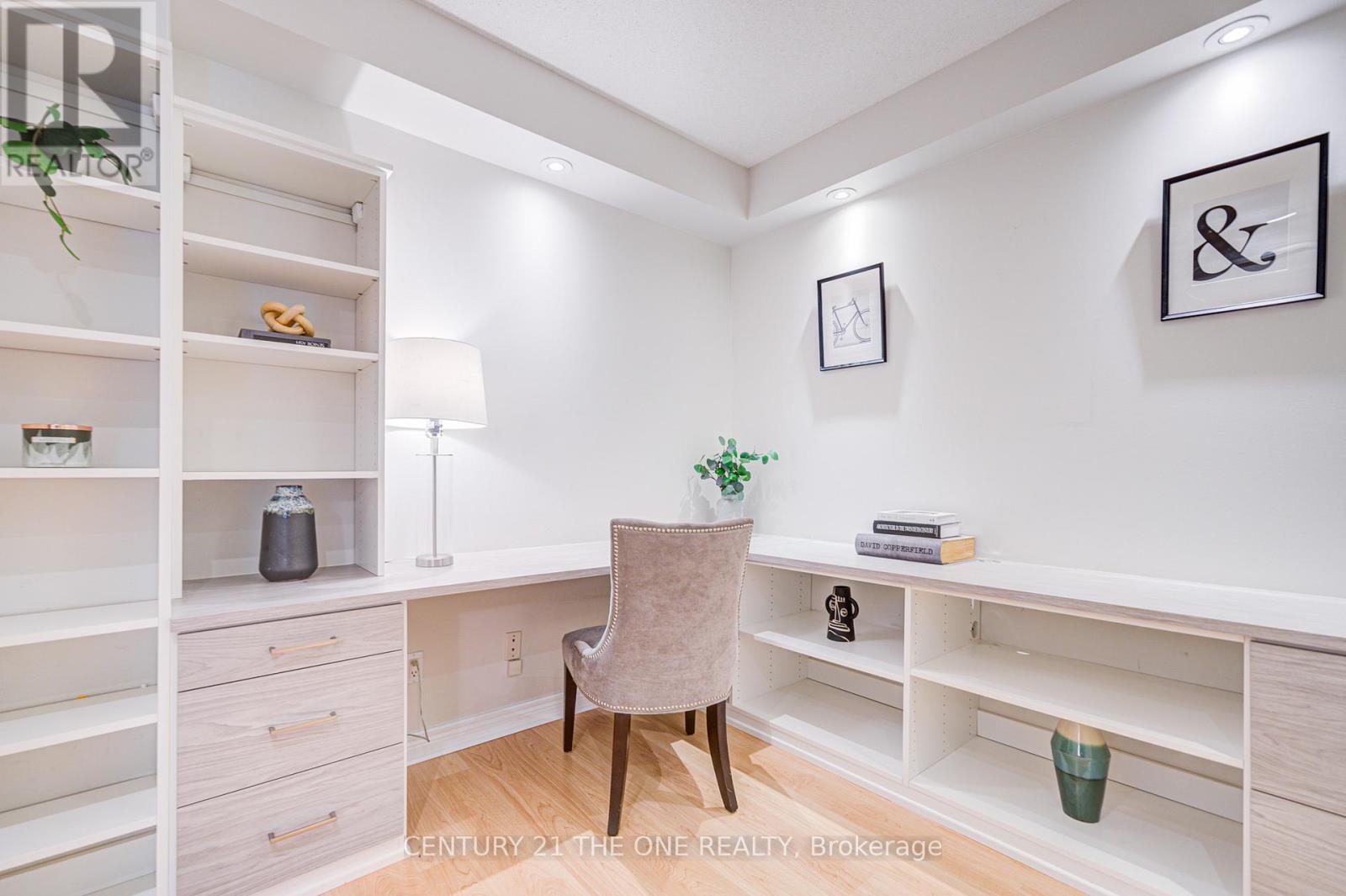 202 - 38 William Carson Crescent, Toronto, Ontario  M2P 2H2 - Photo 15 - C12422080