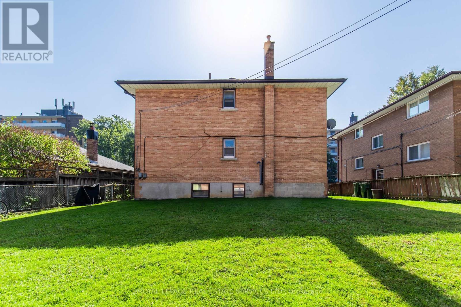 20 Park Boulevard, Toronto, Ontario  M8W 1G7 - Photo 34 - W12448691