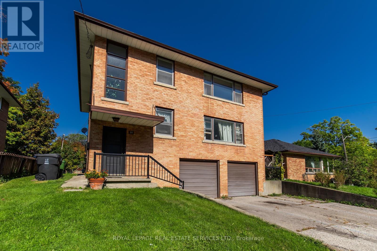 20 Park Boulevard, Toronto, Ontario  M8W 1G7 - Photo 4 - W12448691