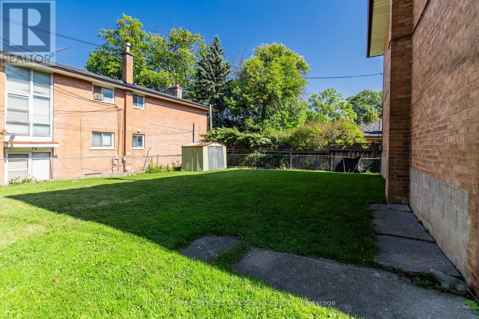20 Park Boulevard, Toronto, Ontario  M8W 1G7 - Photo 30 - W12448691