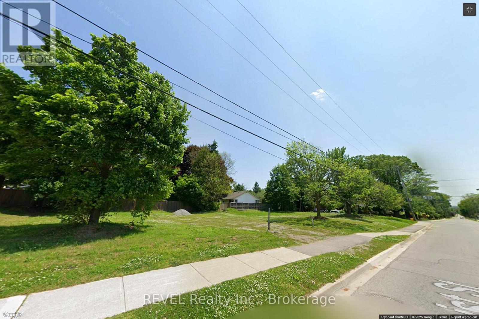 1307 Haist Street, Pelham, Ontario  L0S 1E0 - Photo 1 - X12450210