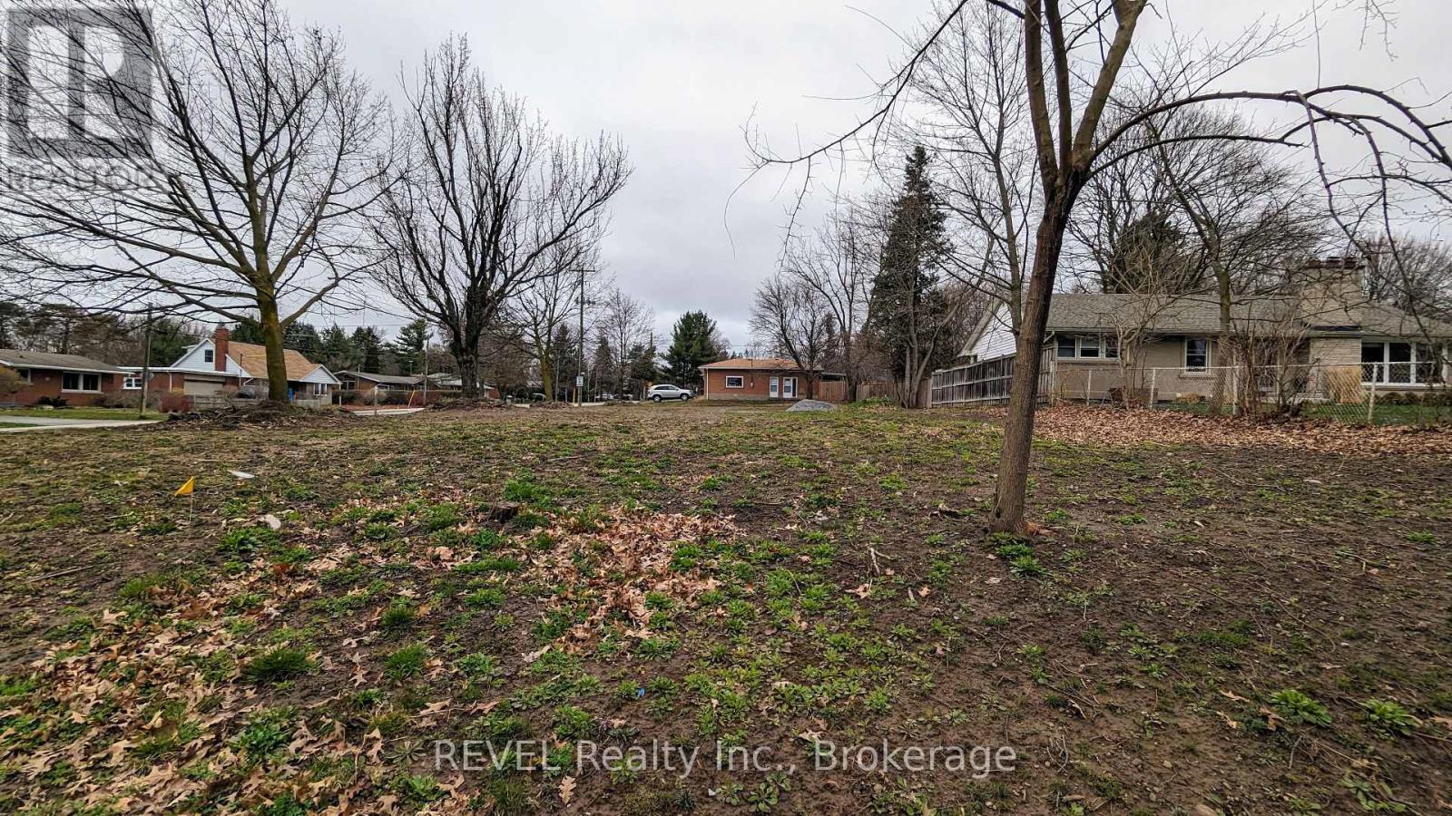 1307 Haist Street, Pelham, Ontario  L0S 1E0 - Photo 4 - X12450210