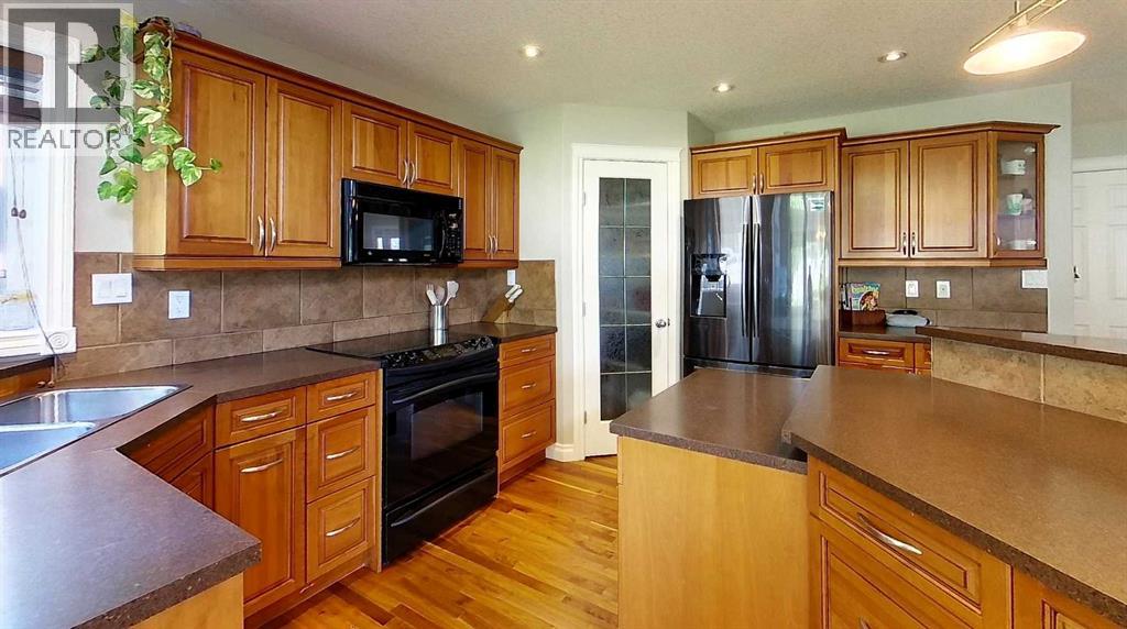 6138 11 Avenue, Edson, Alberta  T7E 1Y8 - Photo 5 - A2262703