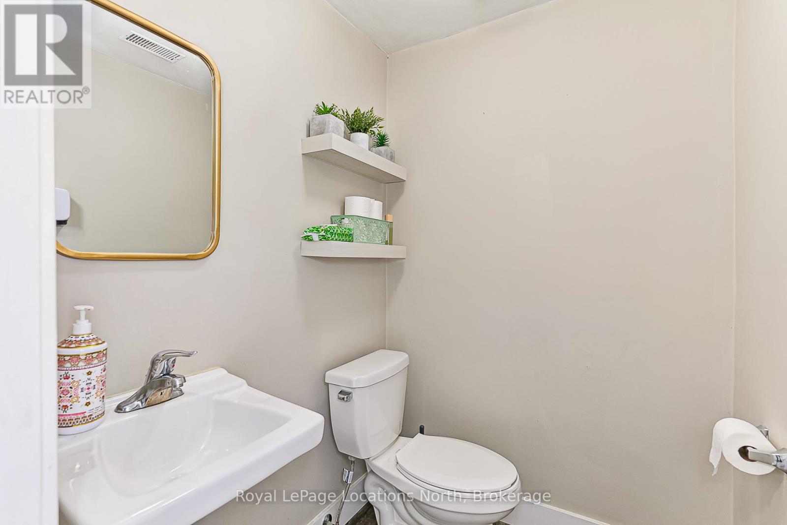 5206 County Rd 9 Road, Clearview, Ontario  L0M 1N0 - Photo 12 - S12450212