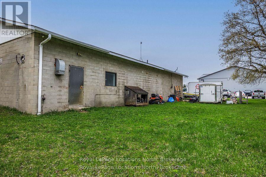 5206 County Rd 9 Road, Clearview, Ontario  L0M 1N0 - Photo 17 - S12450212