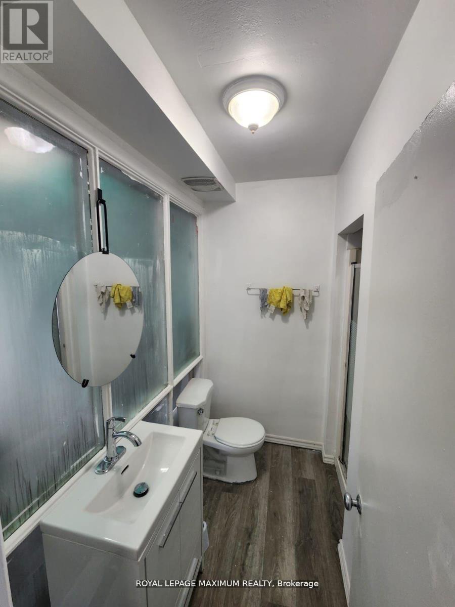 827 Albion Road, Toronto, Ontario  M9V 1H2 - Photo 9 - W12450048