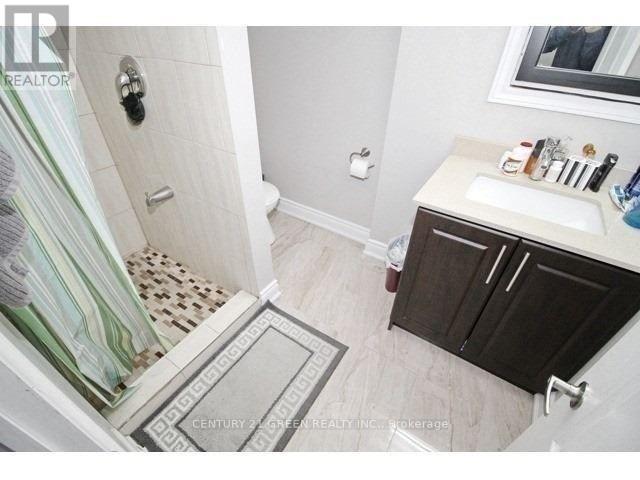 (Main) - 92 Kingsmere Crescent, Brampton, Ontario  L6X 1Z4 - Photo 15 - W12450055