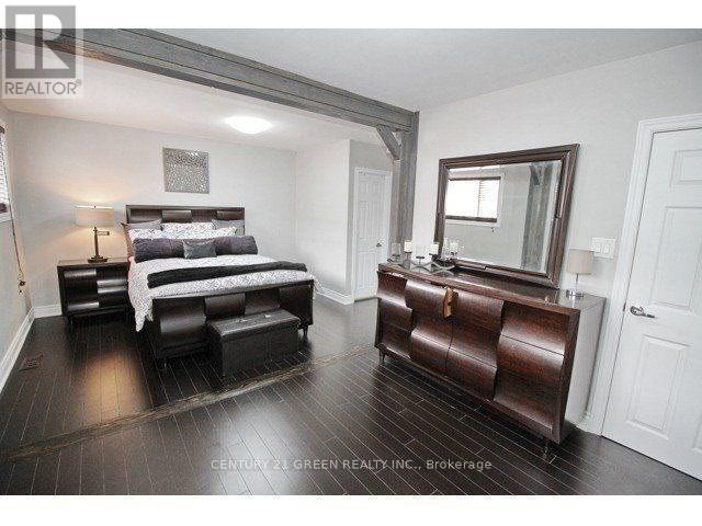 (Main) - 92 Kingsmere Crescent, Brampton, Ontario  L6X 1Z4 - Photo 8 - W12450055