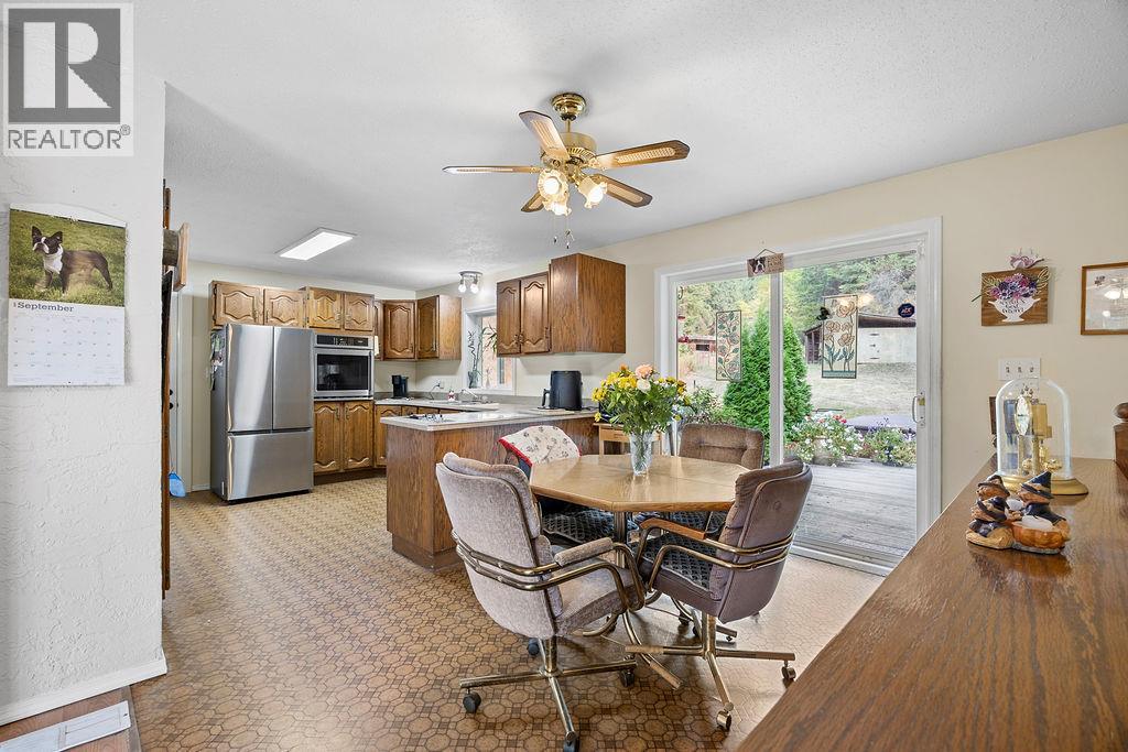 2429 Salmon River Road, Salmon Arm, British Columbia  V1E 4M1 - Photo 2 - 10364740