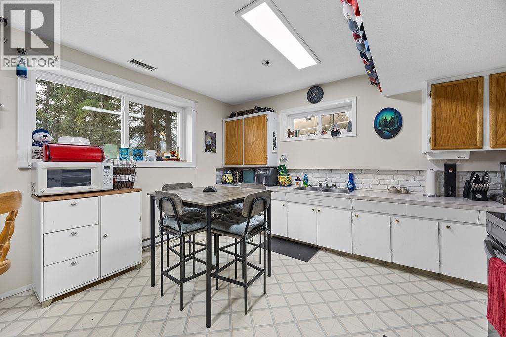 2429 Salmon River Road, Salmon Arm, British Columbia  V1E 4M1 - Photo 34 - 10364740