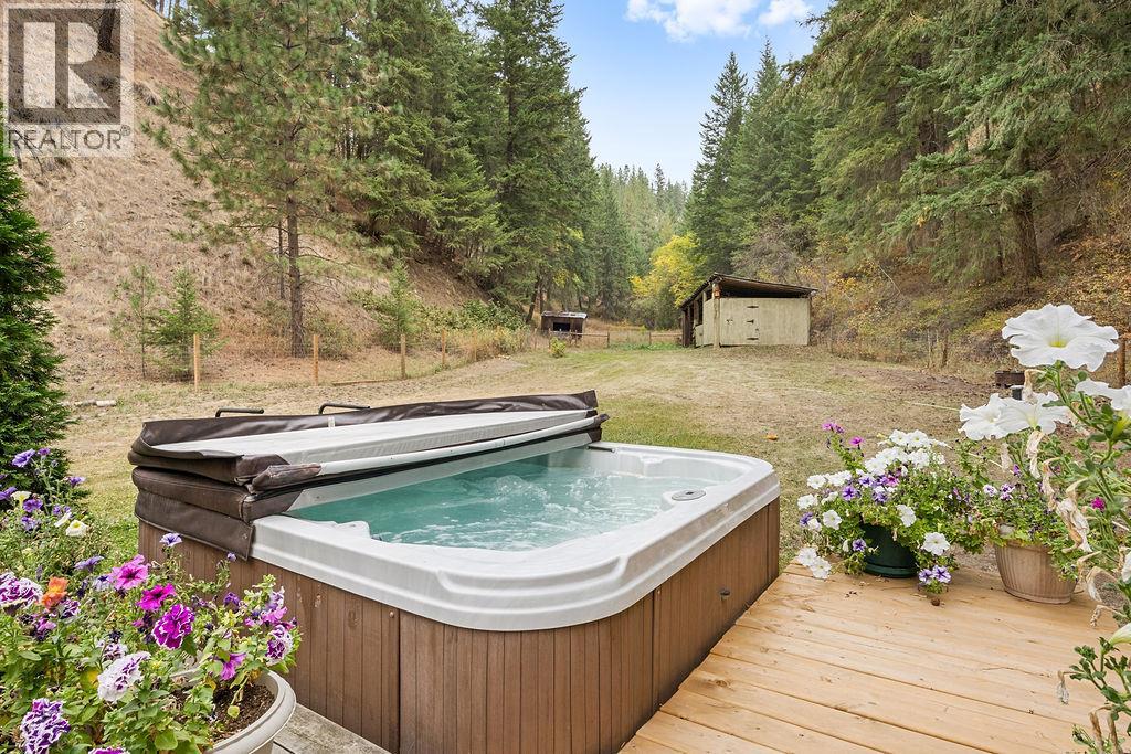 2429 Salmon River Road, Salmon Arm, British Columbia  V1E 4M1 - Photo 45 - 10364740