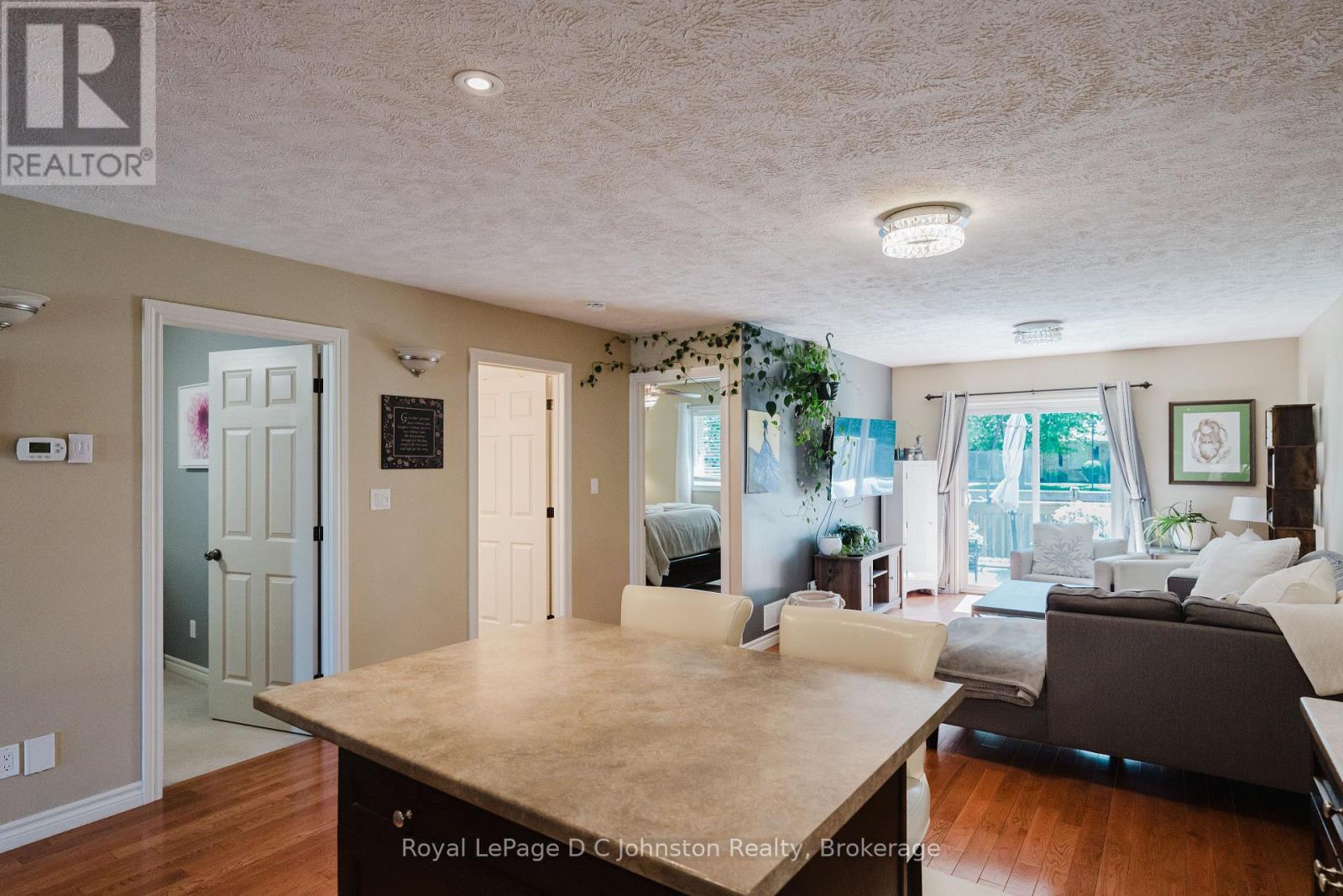 219 Stickel Street, Saugeen Shores, Ontario  N0H 2C1 - Photo 13 - X12450113
